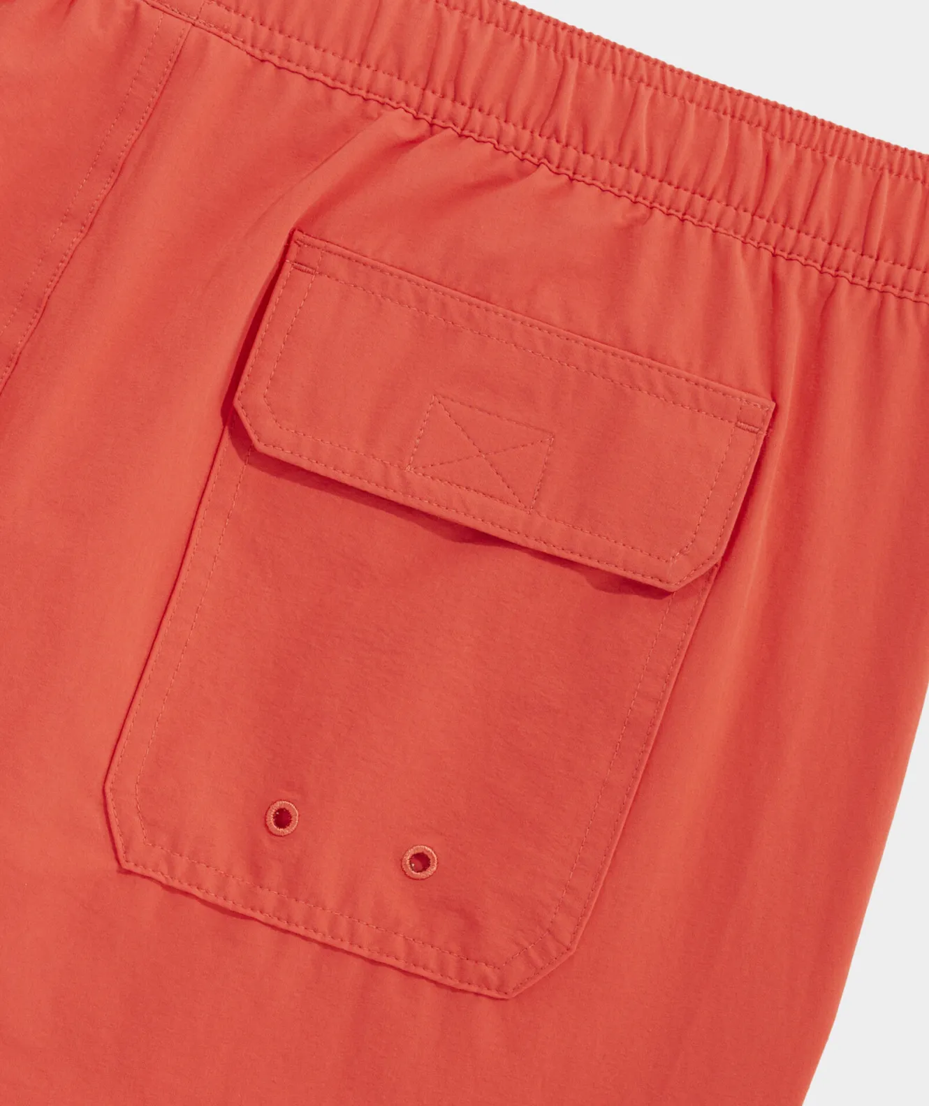 Vineyard Vines 7 Inch Solid Chappy Swim Trunks< Swimwear