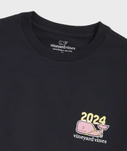 Vineyard Vines 2024 NYE Whale Long-Sleeve Tee< Tees