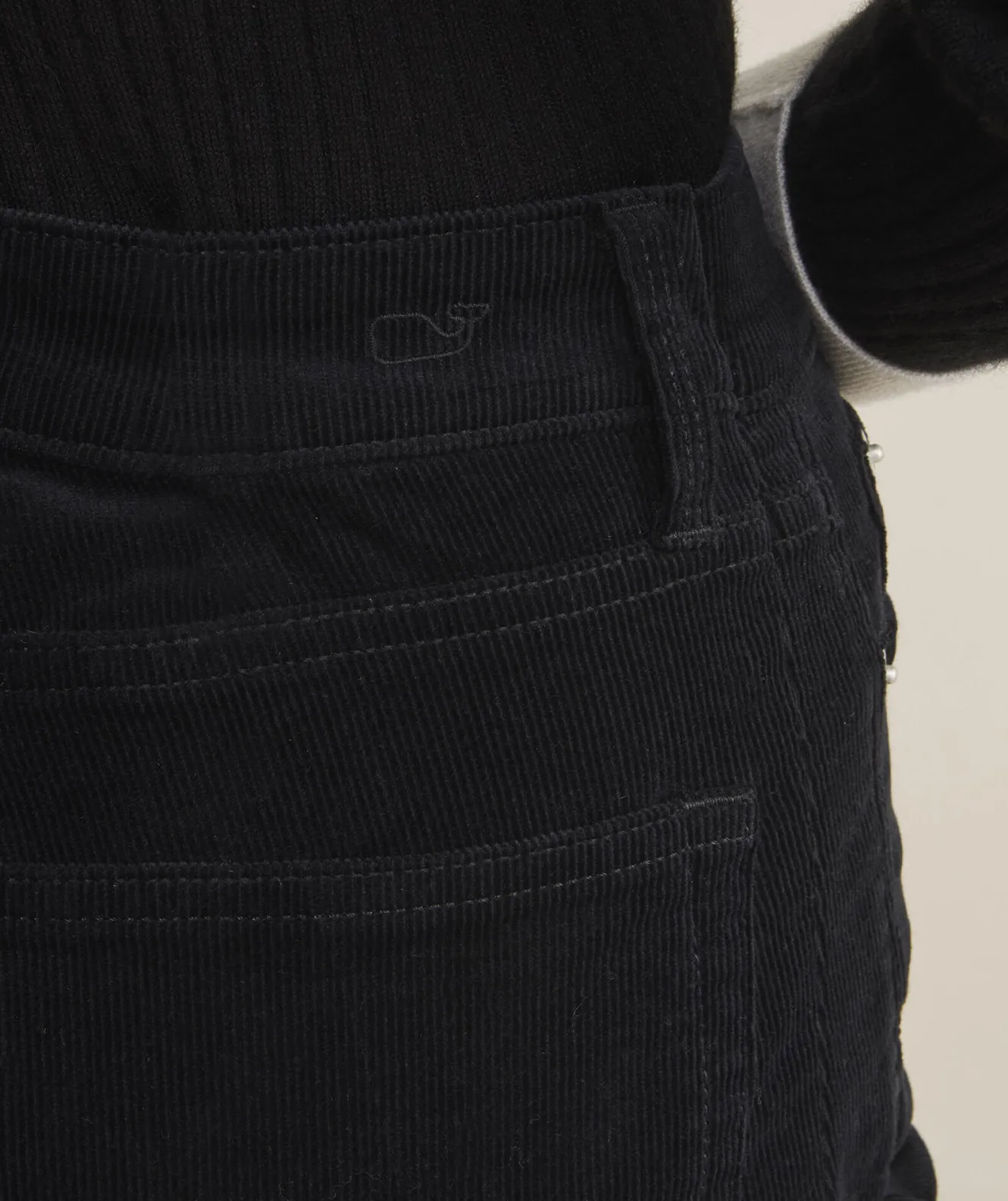 Vineyard Vines Kick Flare Mid-Rise Corduroy Pants< Pants & Denim