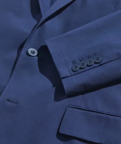 Vineyard Vines Lightweight On-The-Go Blazer< Blazers