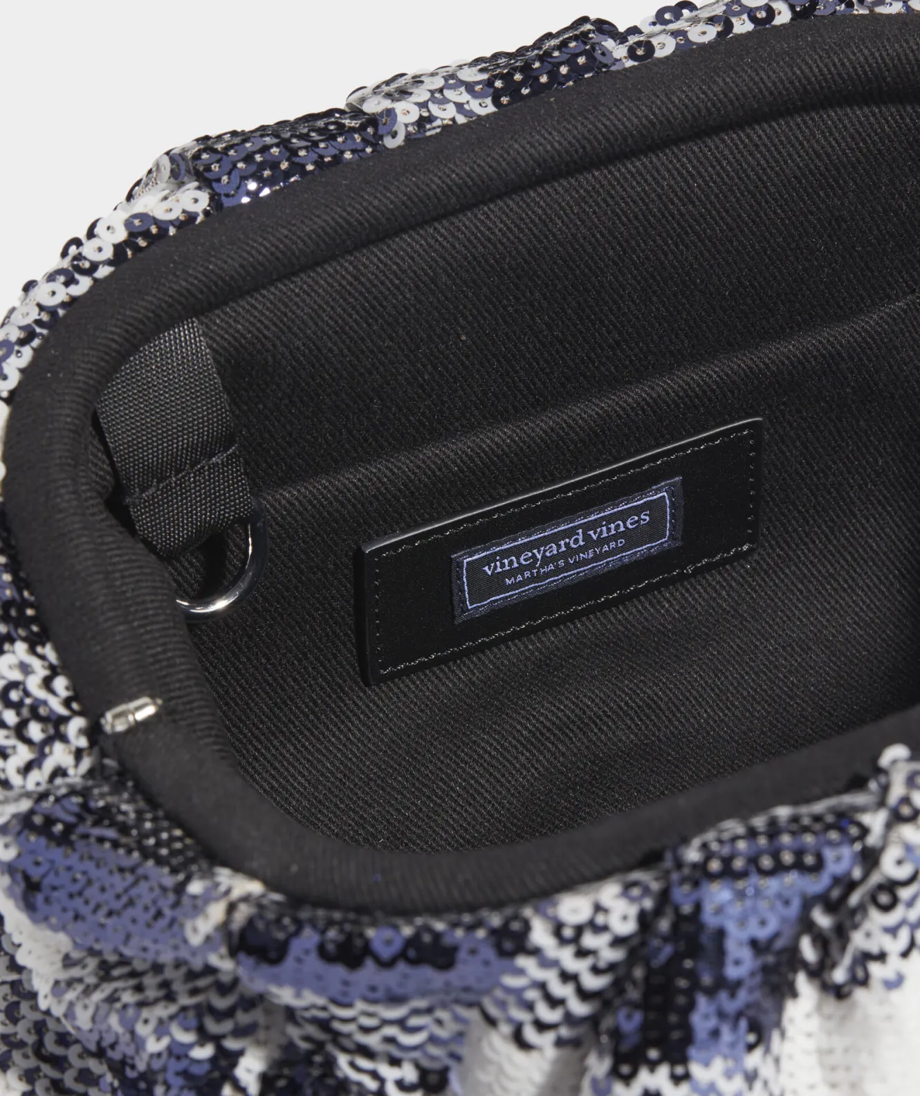 Vineyard Vines Sequin Metallic Clutch< Bags & Totes