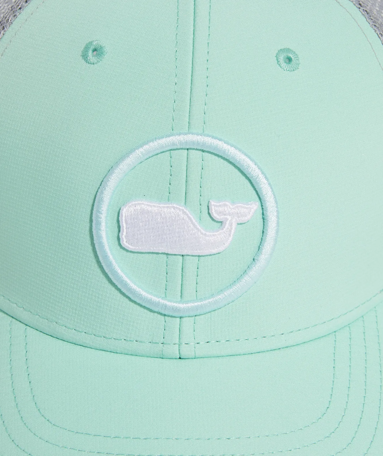 Vineyard Vines Whale Dot Performance Trucker Hat< Hats